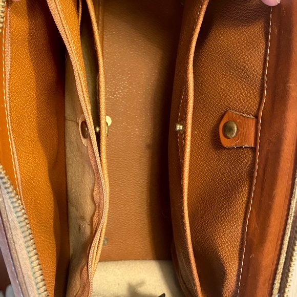 Rare vintage Dooney & Bourke purse. Genuine Leather. Classic Satchel. - Picture 5 of 5